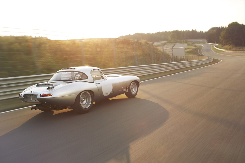 Illustration for article titled Jaguar Brings Back The Lightweight E-Type And It Is Unbelievably Sexy